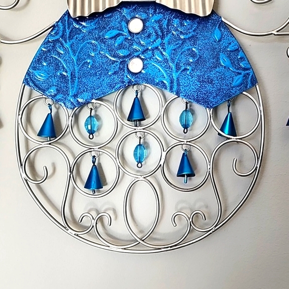 Metal Snowman. 22 inches long and 11 inches wide. - Picture 2 of 6